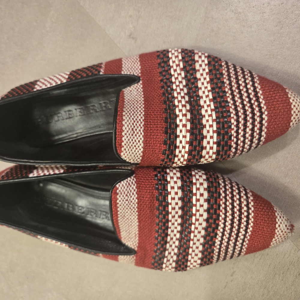 Burberry Women's Red and Black Woven Loafers